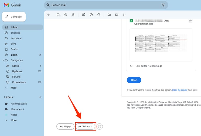 Forward shorcut at the bottom of email